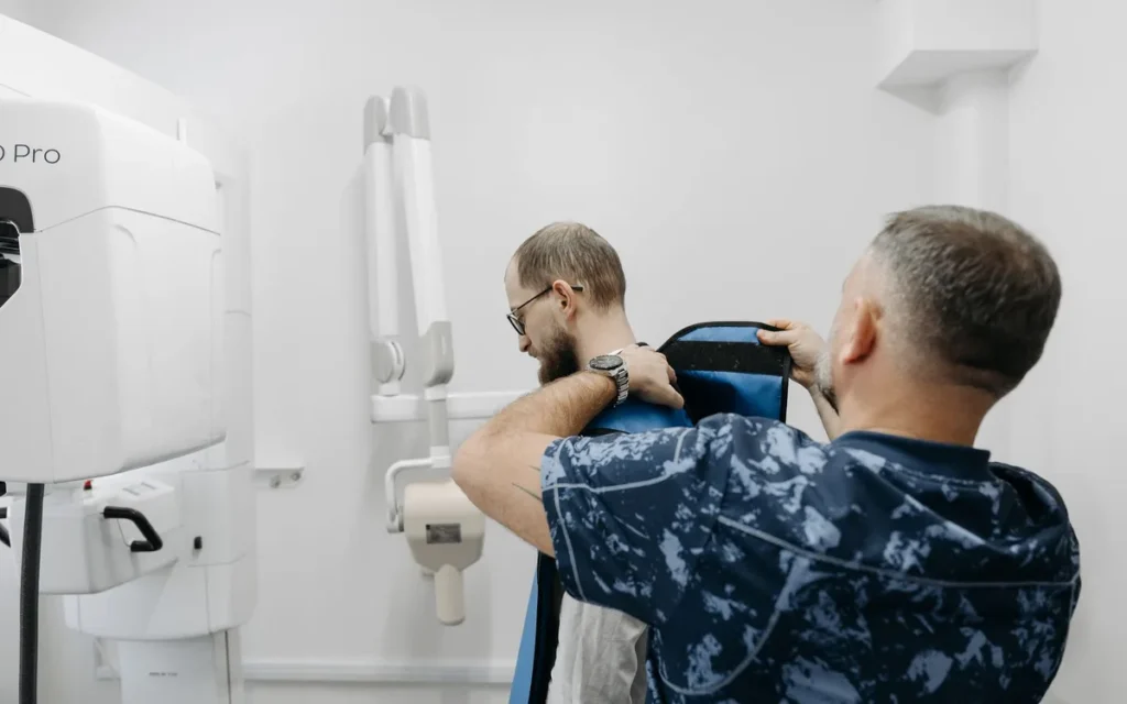 Leczenie bruksizmu i ochrona policzków - co robi stomatolog?