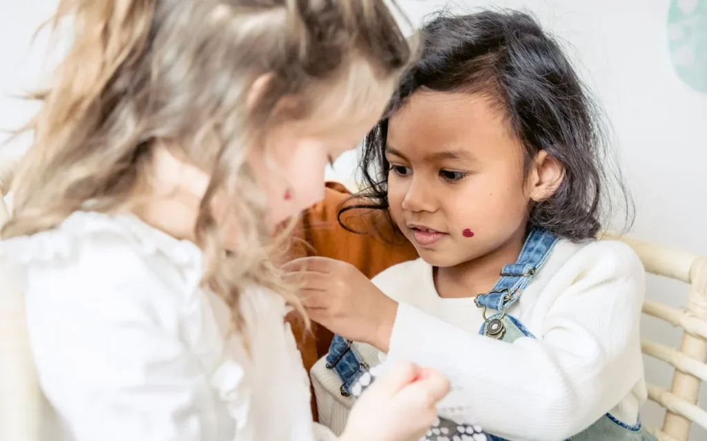 Afty u dzieci - kiedy skonsultować pediatrę?